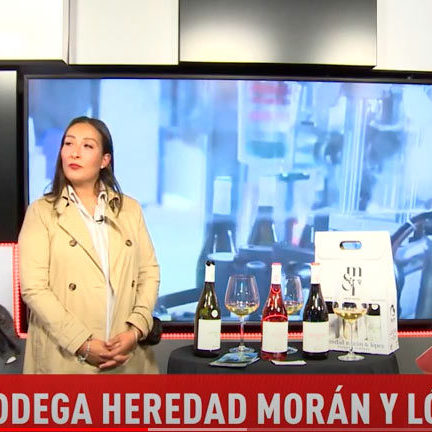 Estefanía Morán explicando el proyecto familiar en TV