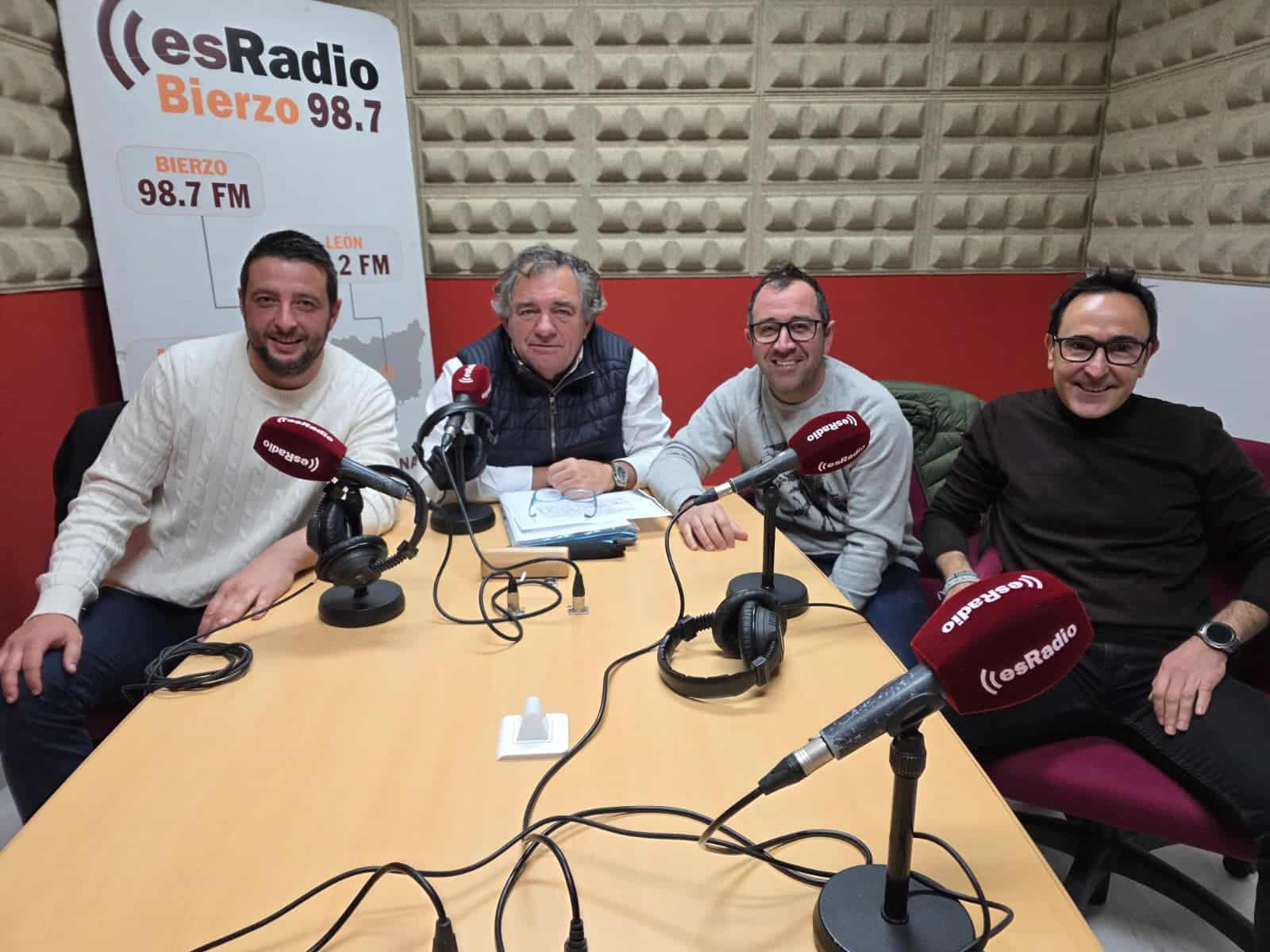 Miguel Ángel y Estefanía Morán en entrevista sobre vinos del Bierzo
